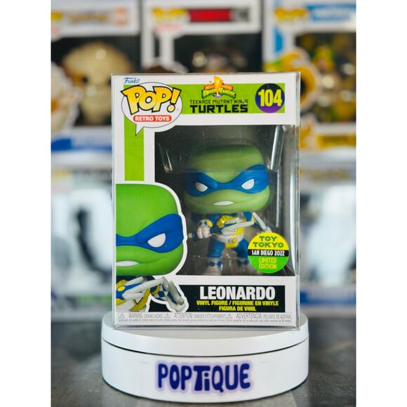 Teenage Mutant Ninja Turtles Power Rangers Leonardo #104 - Toy Tokyo Exclusive - Picture 1 of 6